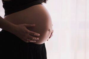 Beneficios de la fisioterapia durante el embarazo- Clinica Arias